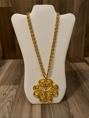 Judith McCann Vintage Goldtone Medallion Floral Filigree Double Chain Necklace